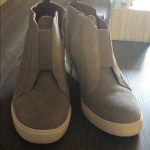 Wedge sneakers